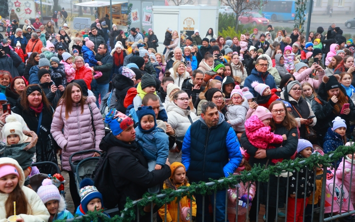 Az igazi Mikulás Dunaújvárosban - fotó: Az igazi Mikulás Dunaújvárosban - fotó:
