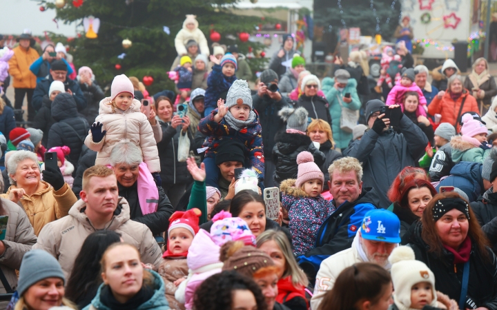 Az igazi Mikulás Dunaújvárosban - fotó: Az igazi Mikulás Dunaújvárosban - fotó: