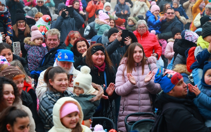Az igazi Mikulás Dunaújvárosban - fotó: Az igazi Mikulás Dunaújvárosban - fotó: