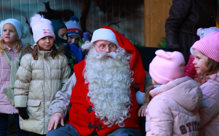 Az igazi Mikulás Dunaújvárosban - fotó: Az igazi Mikulás Dunaújvárosban - fotó:
