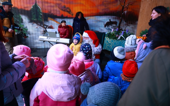 Az igazi Mikulás Dunaújvárosban - fotó: Az igazi Mikulás Dunaújvárosban - fotó: