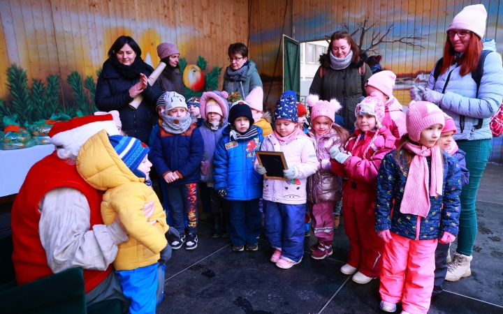 Az igazi Mikulás Dunaújvárosban - fotó: Az igazi Mikulás Dunaújvárosban - fotó: