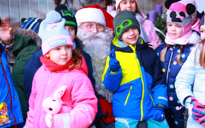 Az igazi Mikulás Dunaújvárosban - fotó: Az igazi Mikulás Dunaújvárosban - fotó: