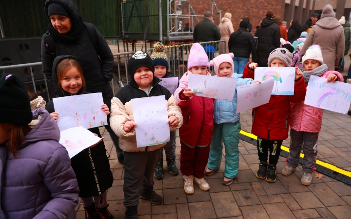 Az igazi Mikulás Dunaújvárosban - fotó: Az igazi Mikulás Dunaújvárosban - fotó: