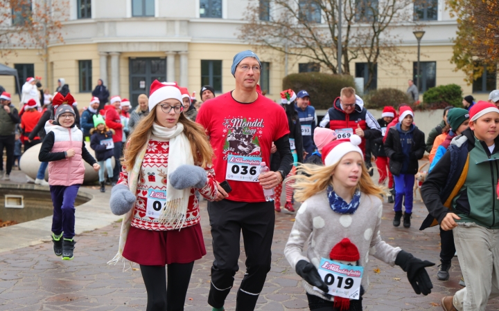 I. Családi Mikulásfutás - fotó: 