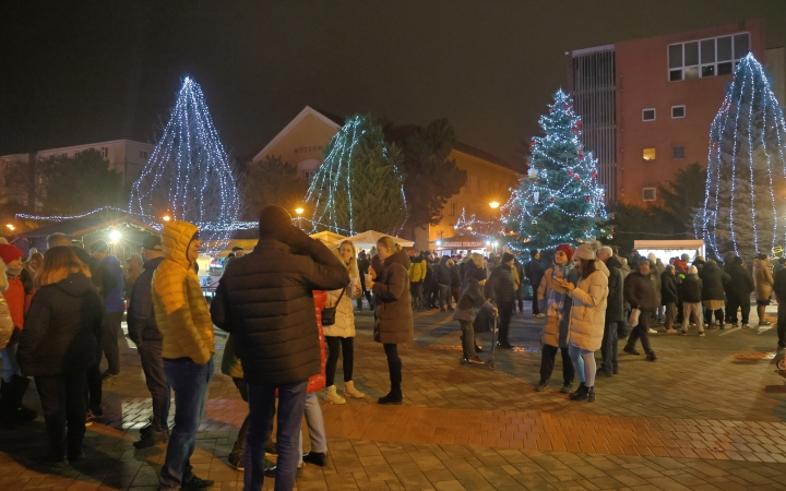 Az öröm rózsaszín gyertyája is fénylik (galéria) - fotó: 
