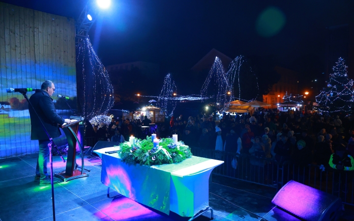 Az öröm rózsaszín gyertyája is fénylik (galéria) - fotó: 