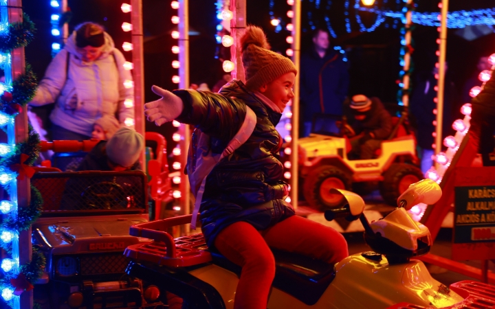 Az öröm rózsaszín gyertyája is fénylik (galéria) - fotó: 