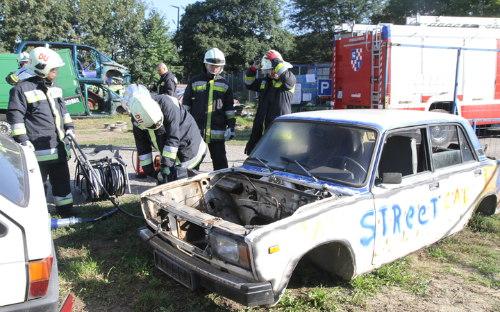 Tűzoltóink gyakorlatban - fotó: Ónodi Zoltán