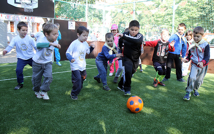 Ovi-Foci - műfüves pályát kaptak az ovisok - fotó: Sándor Judit