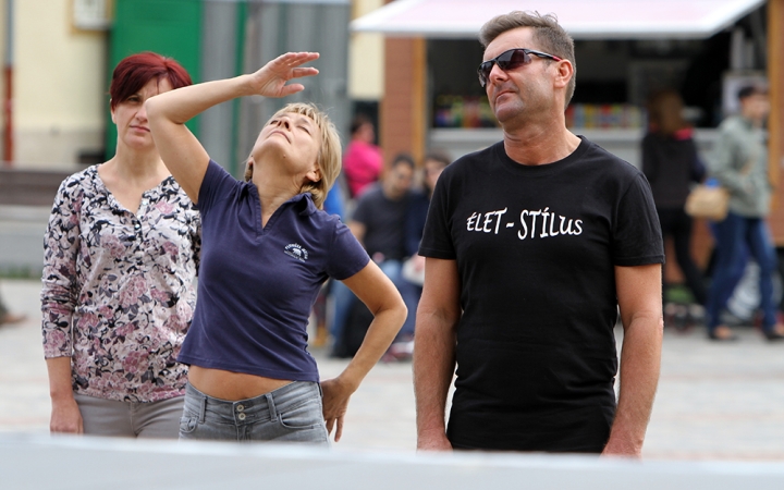 Élet-Stílus - egy nap a sportról és egészségről a Városháza téren - fotó: Sándor Judit