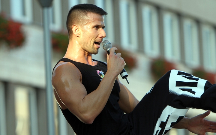 Élet-Stílus - egy nap a sportról és egészségről a Városháza téren - fotó: Sándor Judit