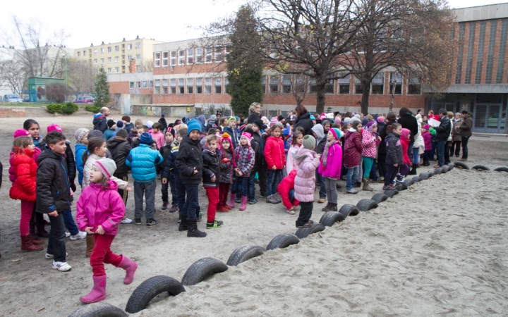 Játszótér a Petőfiben - fotó: Ónodi Zoltán