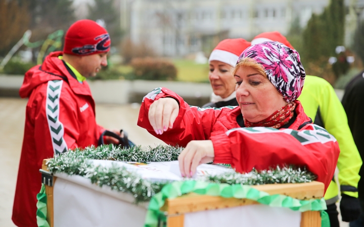 Mikulásfutás a Mentőszolgálatért - fotó: Ónodi Zoltán