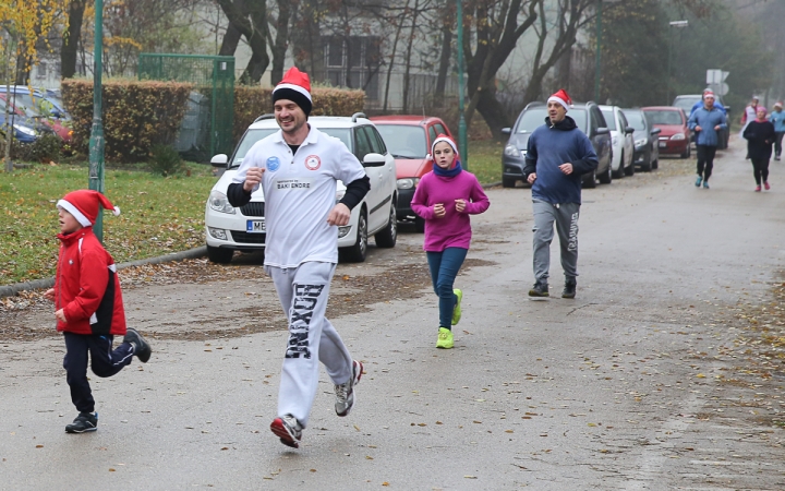 Mikulásfutás a Mentőszolgálatért - fotó: Ónodi Zoltán