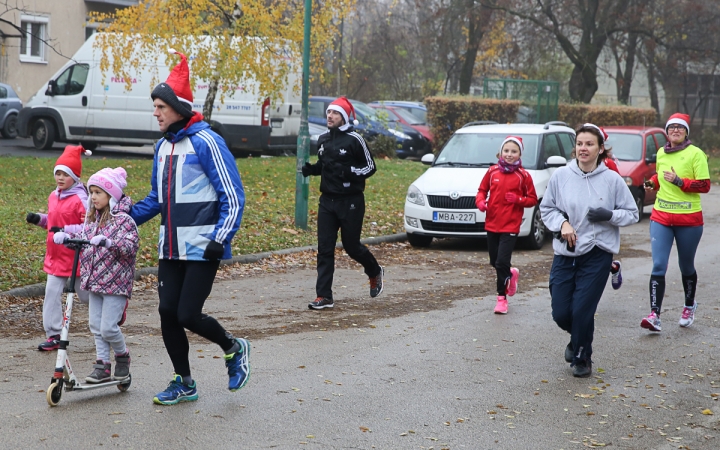 Mikulásfutás a Mentőszolgálatért - fotó: Ónodi Zoltán