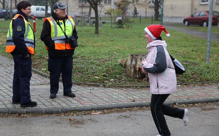 Mikulásfutás a Mentőszolgálatért - fotó: Ónodi Zoltán