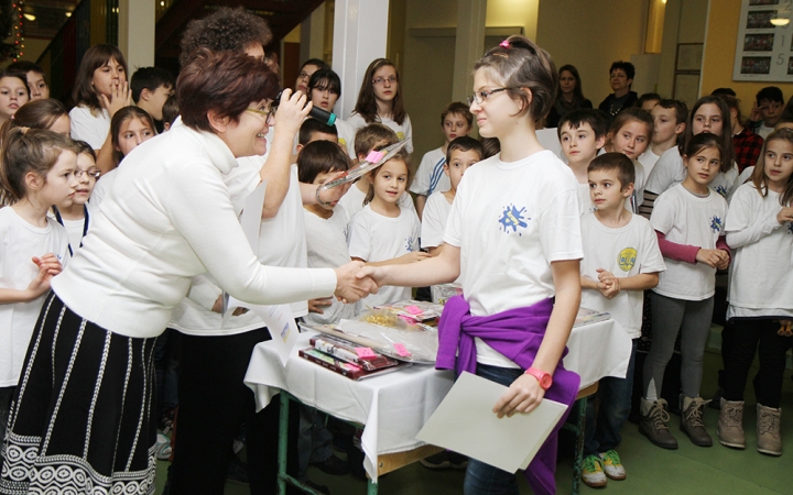 Kiállítás és díjátadó az Arany iskola rajztagozatának jubileumán - fotó: Sándor Judit