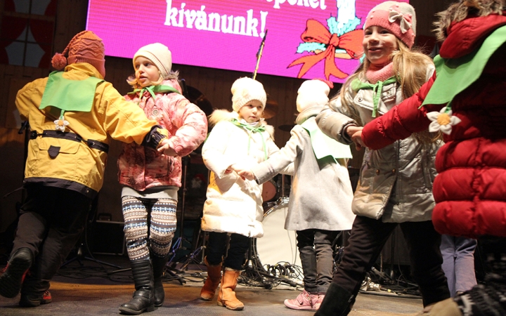 Adventi Forgatag - Nyitónap - fotó: Sándor Judit