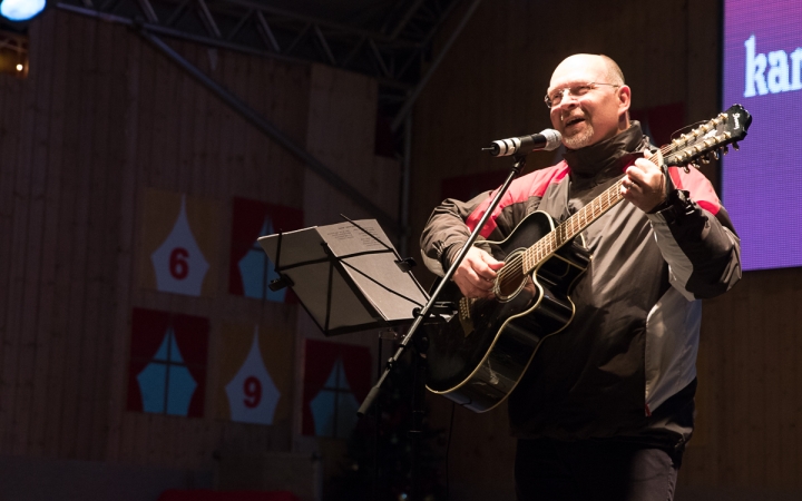 Adventi forgatag a főtéren - fotó: Ónodi Zoltán