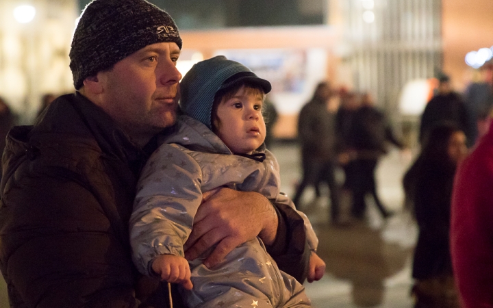 Adventi forgatag a főtéren - fotó: Ónodi Zoltán
