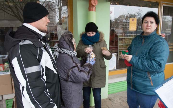 Aranyvasárnap - Advent és Ételosztás a Rómain - fotó: Ónodi Zoltán