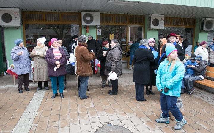 Aranyvasárnap - Advent és Ételosztás a Rómain - fotó: Ónodi Zoltán