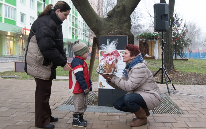 Aranyvasárnap - Advent és Ételosztás a Rómain - fotó: Ónodi Zoltán