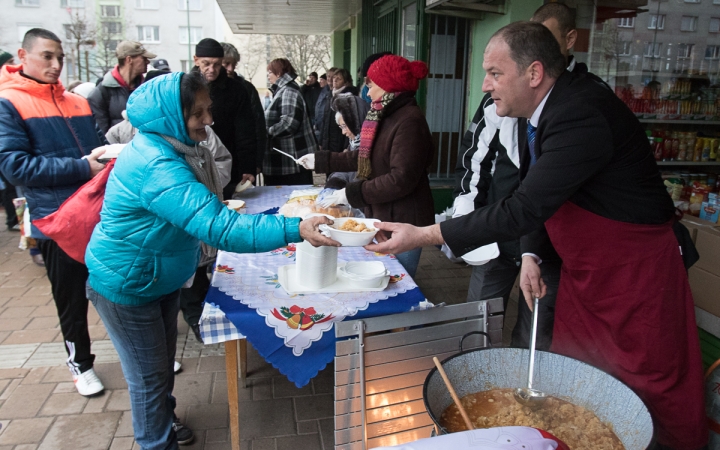 Aranyvasárnap - Advent és Ételosztás a Rómain - fotó: Ónodi Zoltán