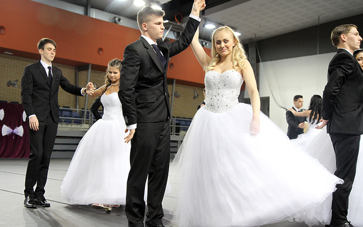 Szalagavató - Pannon Oktatási Központ - fotó: Sándor Judit