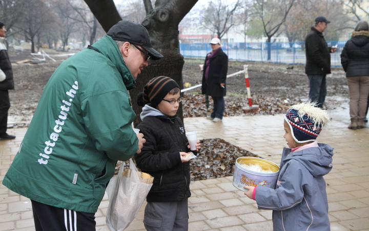 Adventi gyertyagyújtás a Rómain - fotó: Ónodi Zoltán