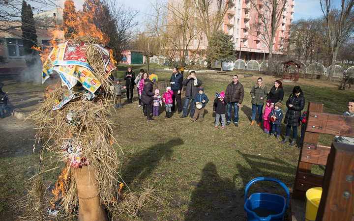 Kiszebáb égetés a Bóbita Óvodában - fotó: Ónodi Zoltán