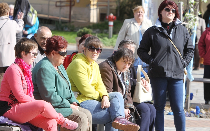 Az autizmus világnapja - Minifesztivál a főtéren - fotó: Sándor Judit