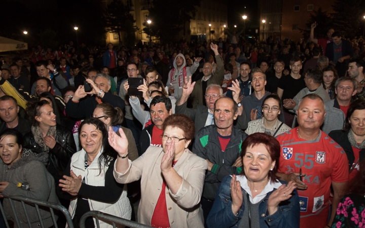 Európa csúcsán a DKKA - A város hazavárta lányait - fotó: Ónodi Zoltán