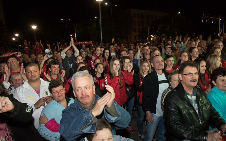 Európa csúcsán a DKKA - A város hazavárta lányait - fotó: Ónodi Zoltán