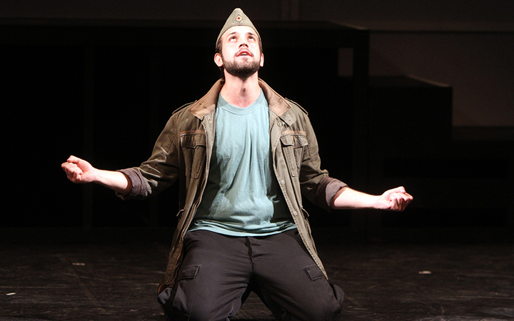 Ádámok és Évák - Színpadon az Odösszeia - fotó: Sándor Judit