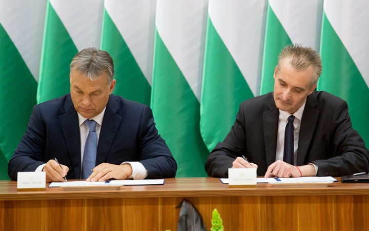 Miniszterelnöki látogatás Dunaújvárosban - fotó: 