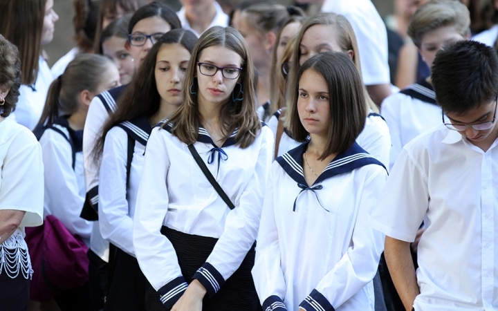 Évnyitó ünnepség a gimiben - fotó: Sándor Judit