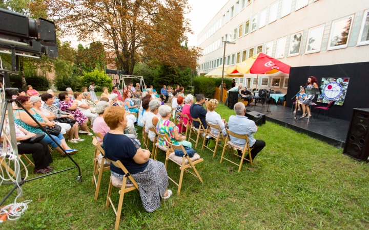 Örökzöld Slágerek az MMK udvarán - fotó: Ónodi Zoltán