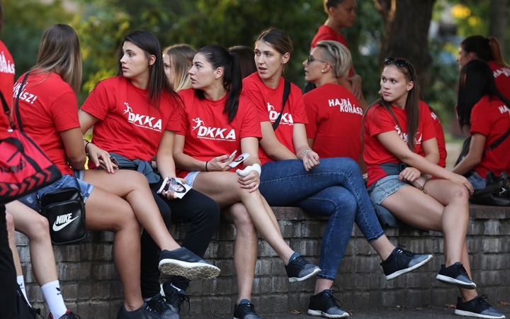 DKKA flashmob a mozi előtt - fotó: Sándor Judit