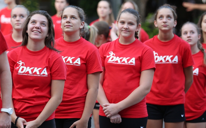 DKKA flashmob a mozi előtt - fotó: Sándor Judit