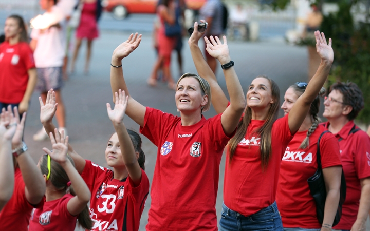 DKKA flashmob a mozi előtt - fotó: Sándor Judit