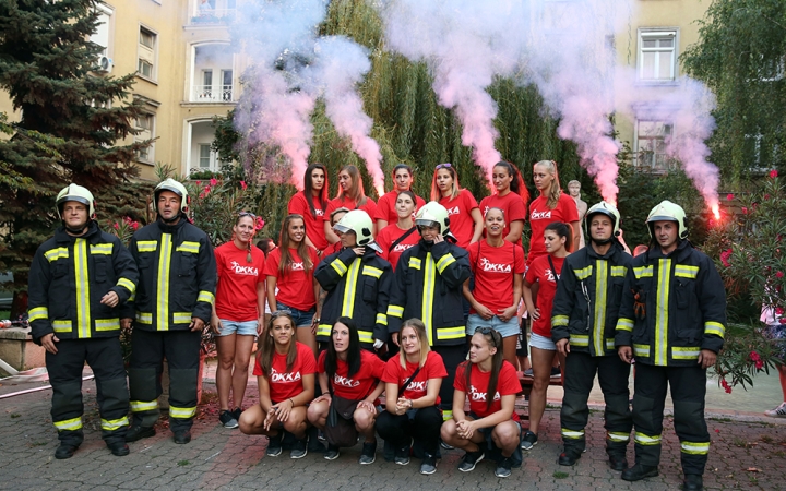 DKKA flashmob a mozi előtt - fotó: Sándor Judit