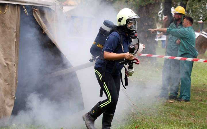 Tűzoltók versenye a Szalki-szigeten - fotó: Sándor Judit