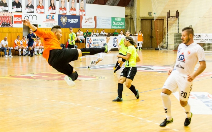 Ma már a Haladás ellen