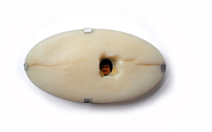 KMI: "Embert keresek"