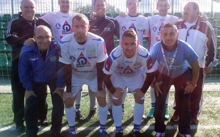 Foci és jótékonyság