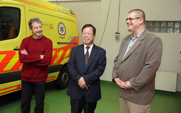 KÖSZ, Hankook! - A mentőállomás is megszépült