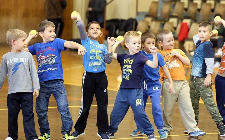 Sportra, mozgásra is nevel az akadémia