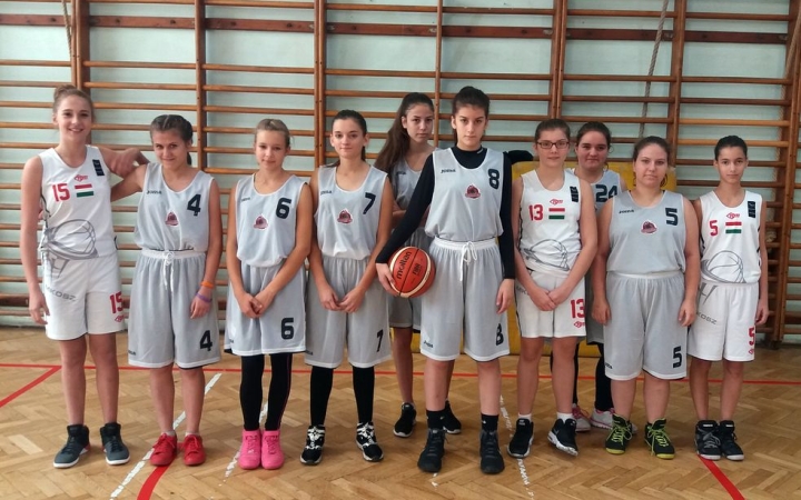 Két vereséggel kezdtek a Vadmacskák